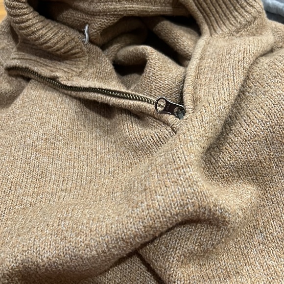 Amazon Essentials Men's Long-Sleeve Soft Touch Quarter-Zip Sweater - Picture 5 of 5